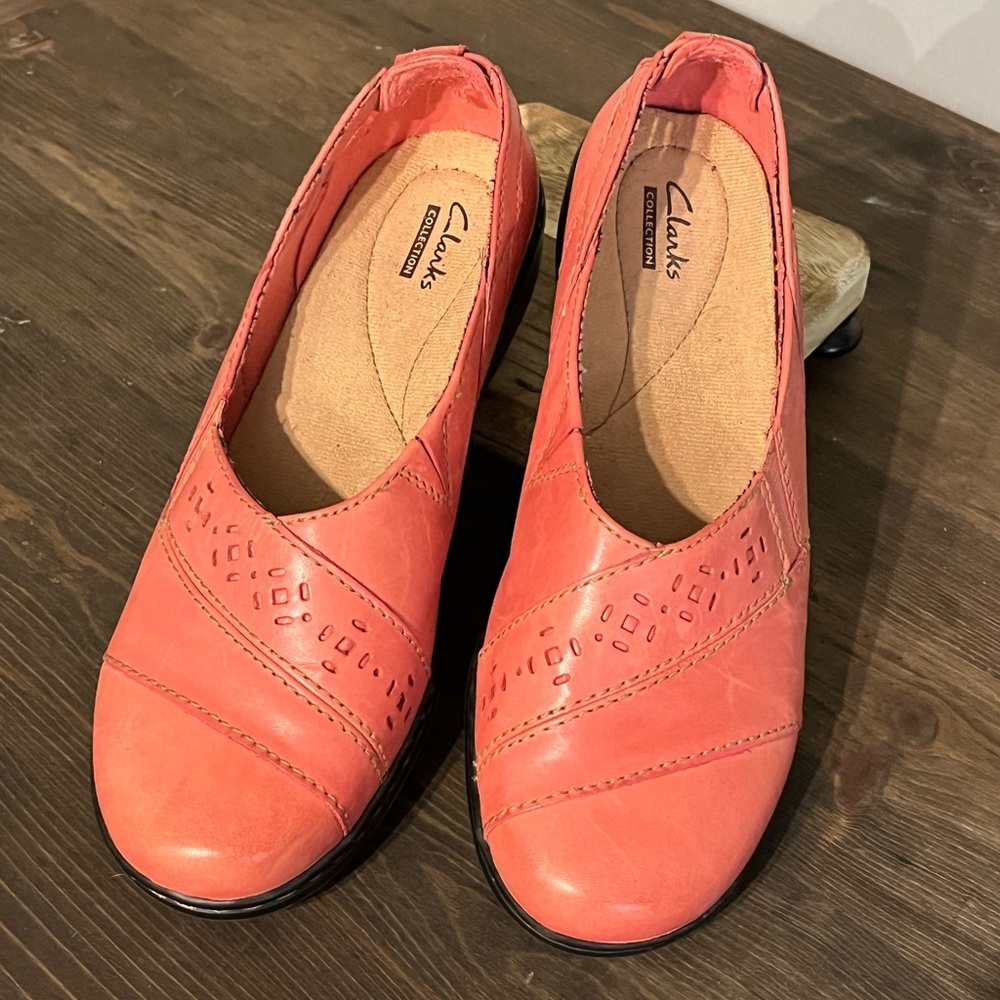 Clarks Coral Leather Slip-On Flats